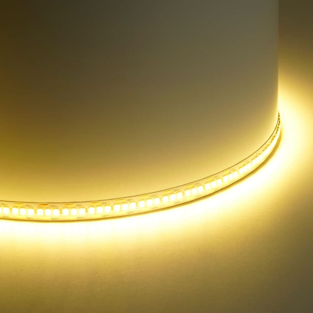 Светодиодная LED лента Feron LS617, 240SMD(2835)/м 19Вт/м 12V 5000*10*1.22мм 3000К, IP20