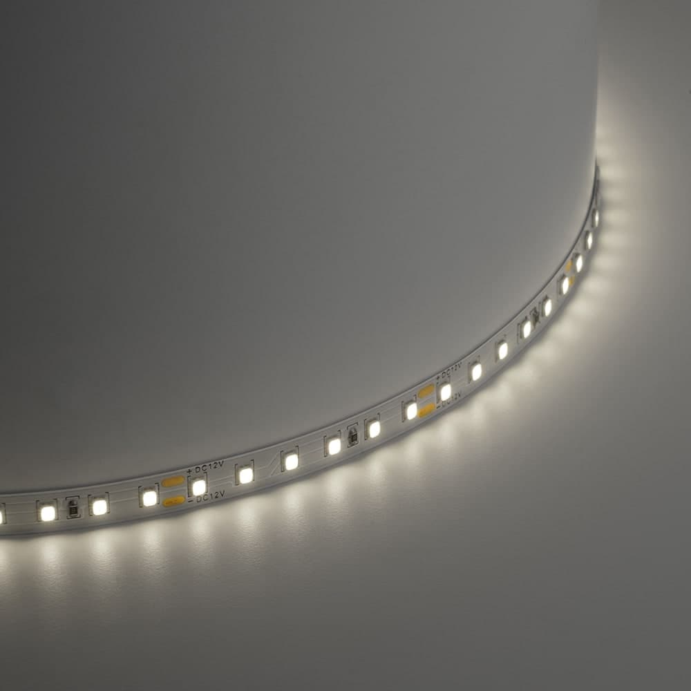 Лента светодиодная SST02 SAFFIT 120SMD(2835)/м 9.6Вт/м 12V 5000*8*1.22мм 4000К, IP20
