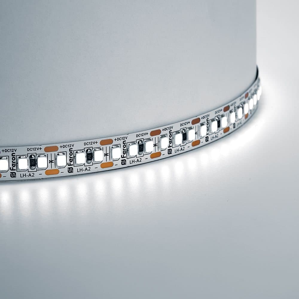 Светодиодная LED лента Feron LS616, 180SMD(2835)/m 17W/m 12V 5m 4000К