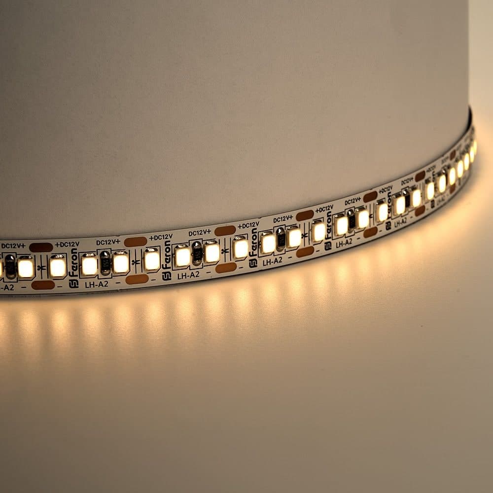 Светодиодная LED лента Feron LS616, 180SMD(2835)/m 17W/m 12V 5m 3000К