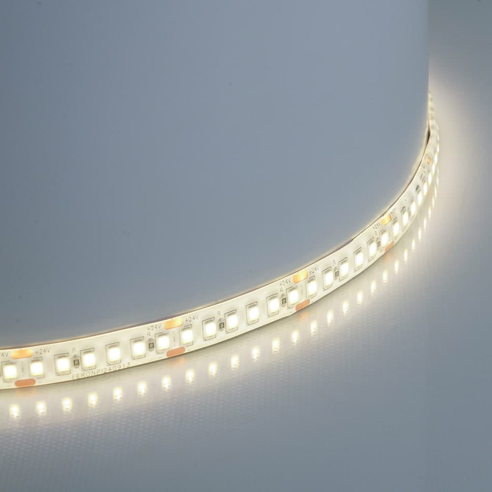 Светодиодная LED лента Feron LS512, 180SMD(2835)/м 16Вт/м 24V 5000*10*2.3мм 6000К IP65