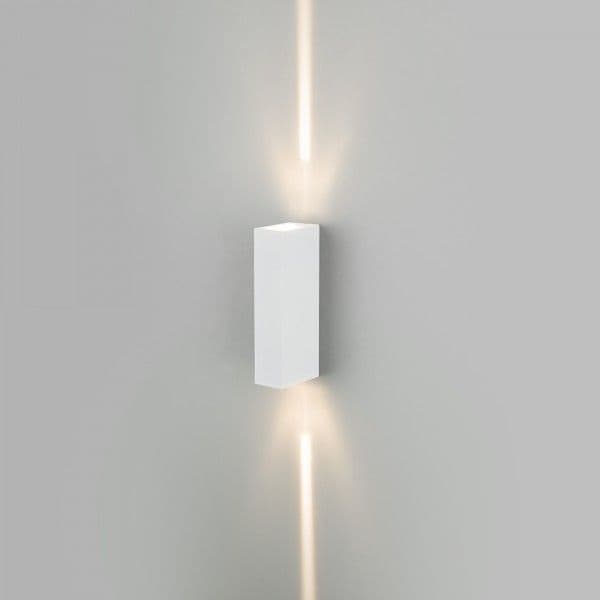 Уличный настенный светодиодный светильник Blaze LED IP54 35136/W белый